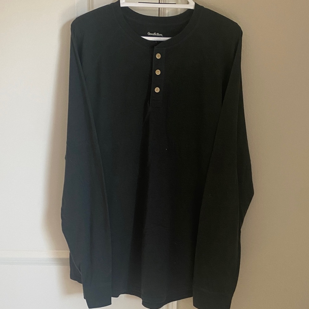 Goodfellow & Co Men's Dark Green Long Sleeve Henley